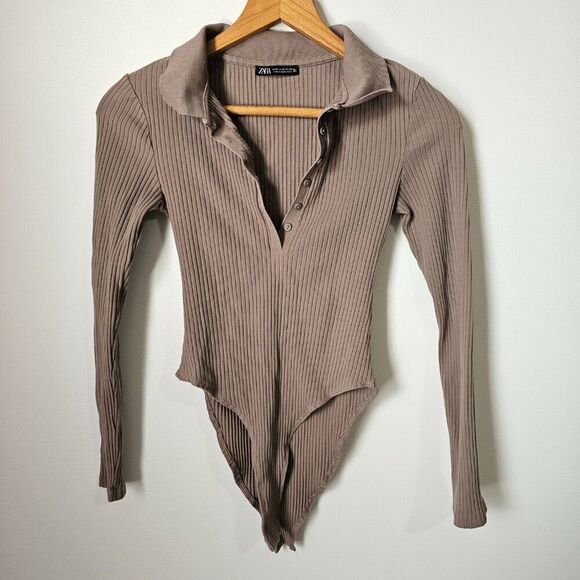 EUC ZARA TAUPE / TAN RIBBED HALF BUTTONED BODYSUIT LONGSLEEVES SIZE M - Picture 2 of 12